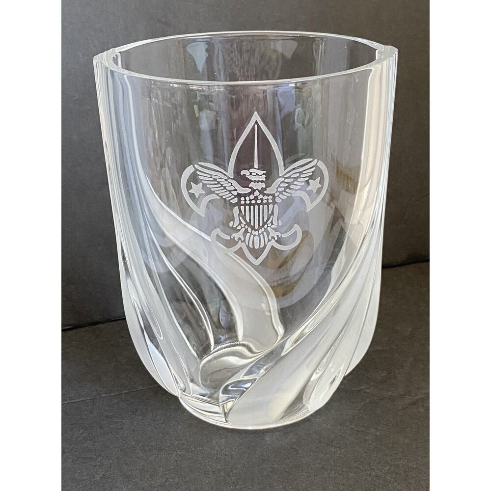 Boy Scout Emblem Oval Crystal Vase Clear with Applied 3D Frosted Swirls 7” Tall